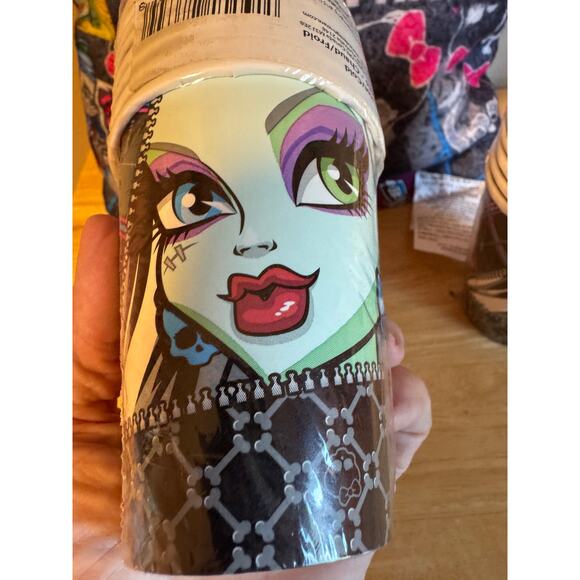 2013 Mattel Monster High Pillow and 16 Party Cups - Picture 2 of 9